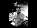 A la izquierda del roble de Mario Benedetti